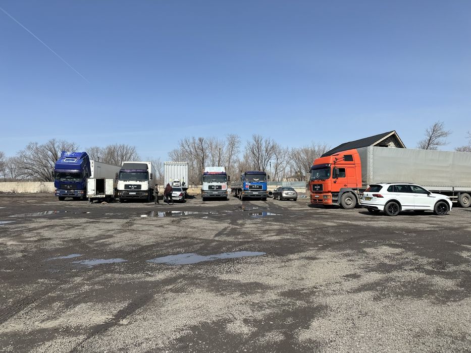 Грузовая стоянка