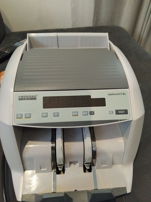 Mașină de numarat bani