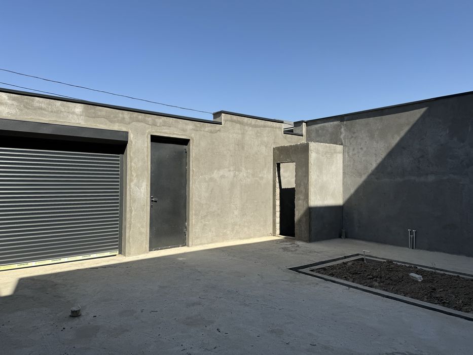 Uy sotiladi karopka hi tech