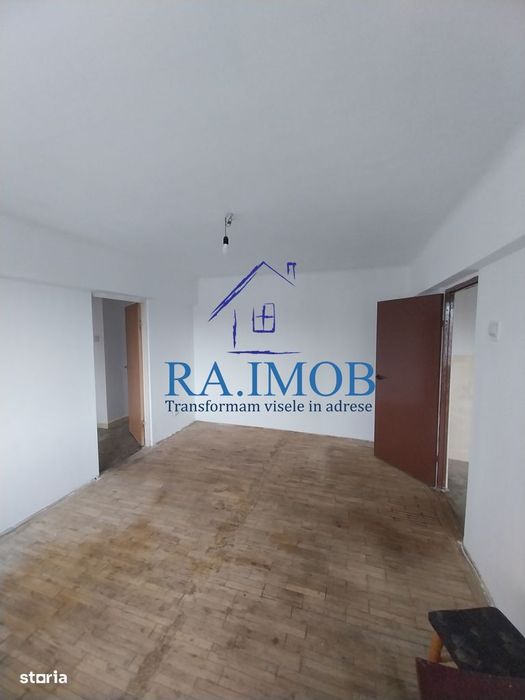 Apartament 2 camere, et1/4, Ultracentral-Hale - 69800 euro negociabil