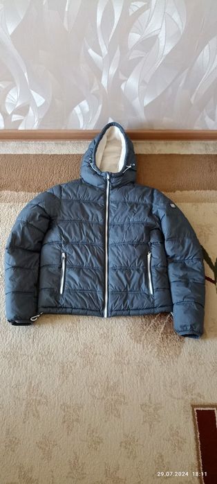 Продам куртку зимнию