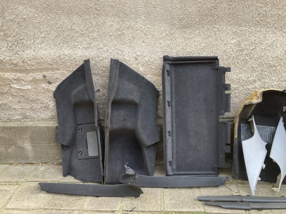 Кори Интериор W211 Колонки Тапицерия  Багажник Mercedes