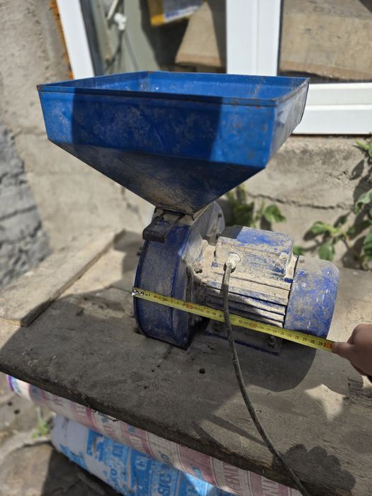 Дробилка для зерна, зернодробилка