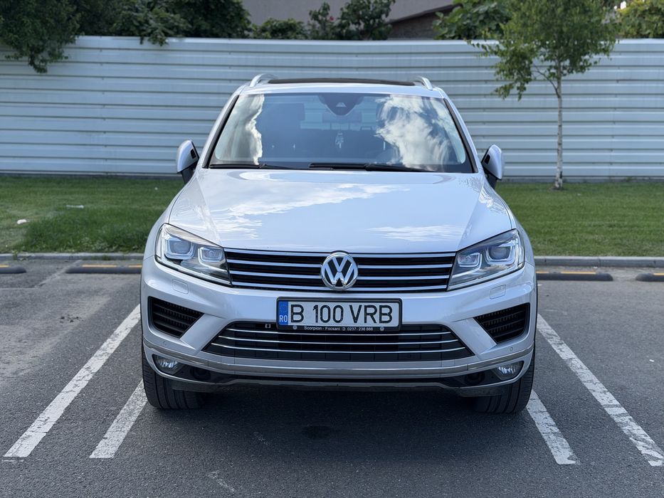 Volkswagen Touareg 3.0 TDI 262 CP 2015 Bi-Xenon Distronic Lane asist Side asist
