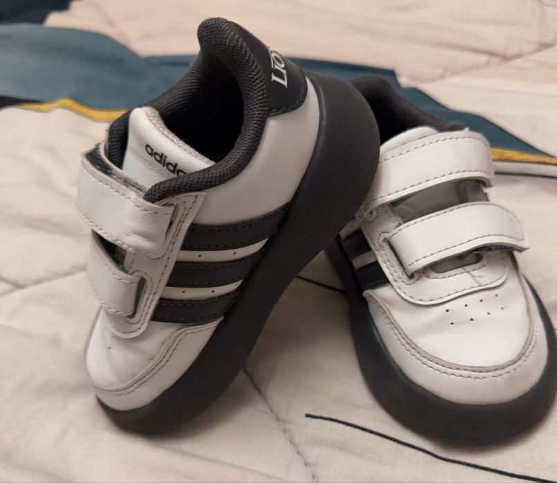 adidas Sportswear Breaknet Lion King от еко кожа