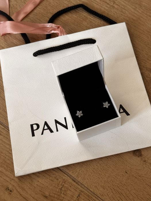 Пандора обеци Pandora