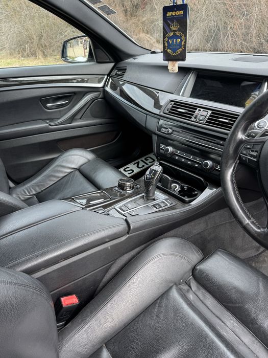 Pachet m bmw f10 / faruri bi xenon adaptiv / cutie automata 8hp45 184