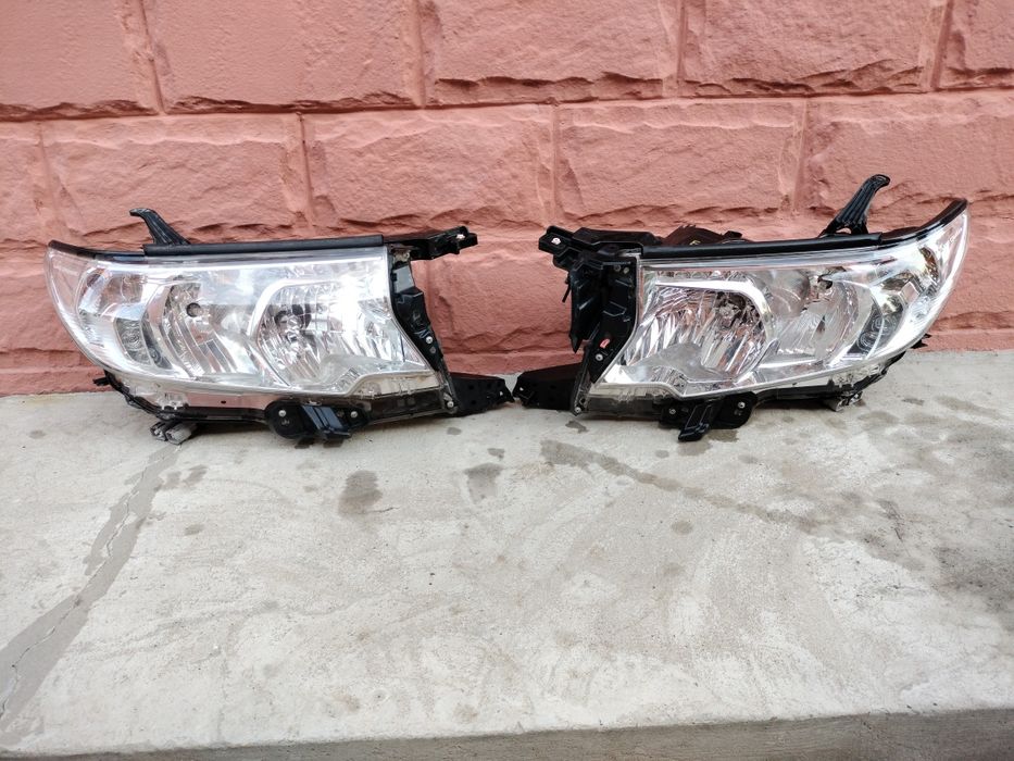 Фары Toyota Prado оригинал