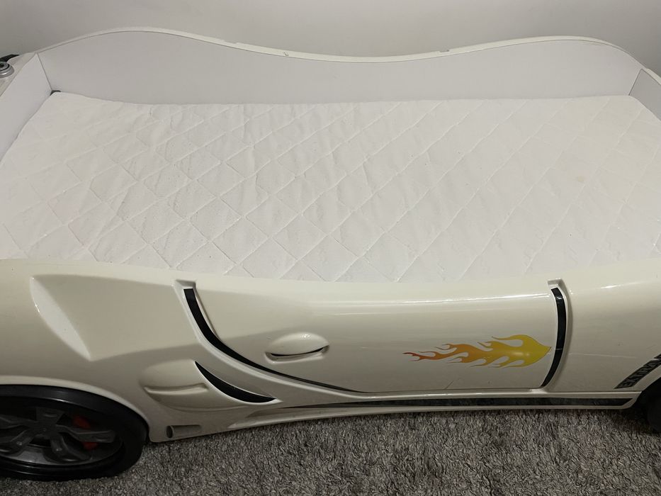 Pat mașinuță pentru copii