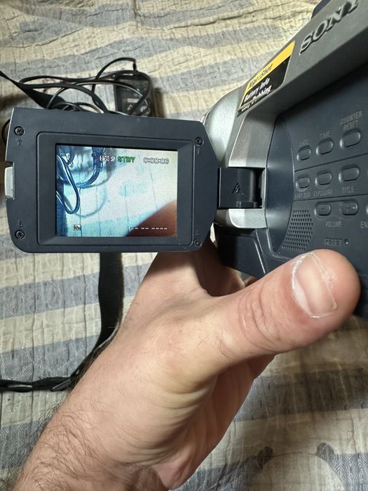 Продам  видеокамера Sony Handycam