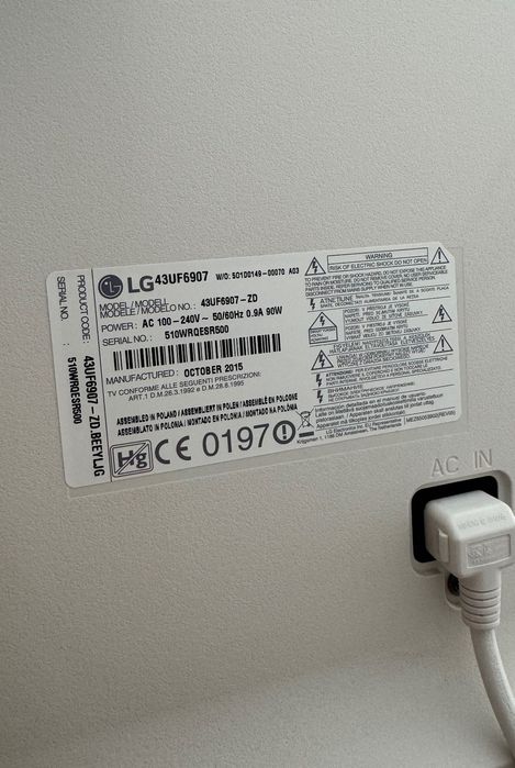 Televizor smart, 4k, 108 cm