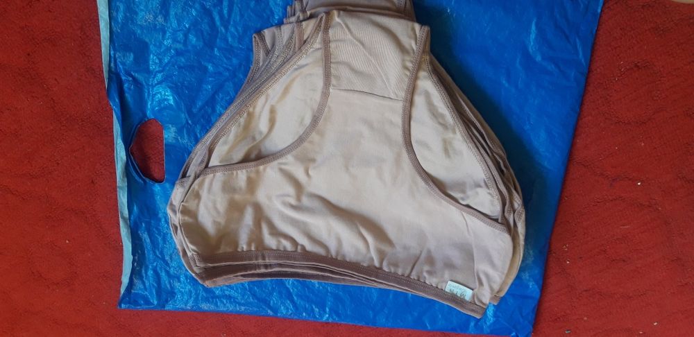 Ayollar trusiki (ich kiyimi)