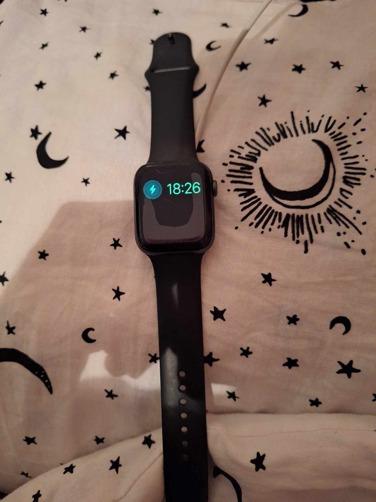 お得な情報満載 Apple Watch 44㎜ 6 腕時計(デジタル) - guazuapp.com