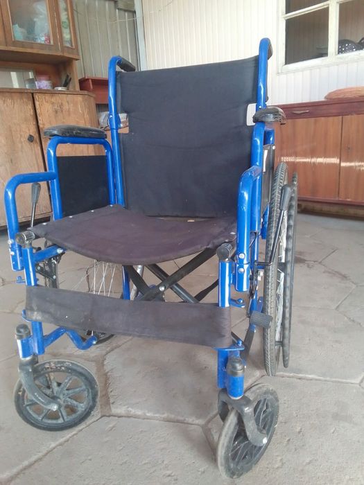 Инвалидная коляска