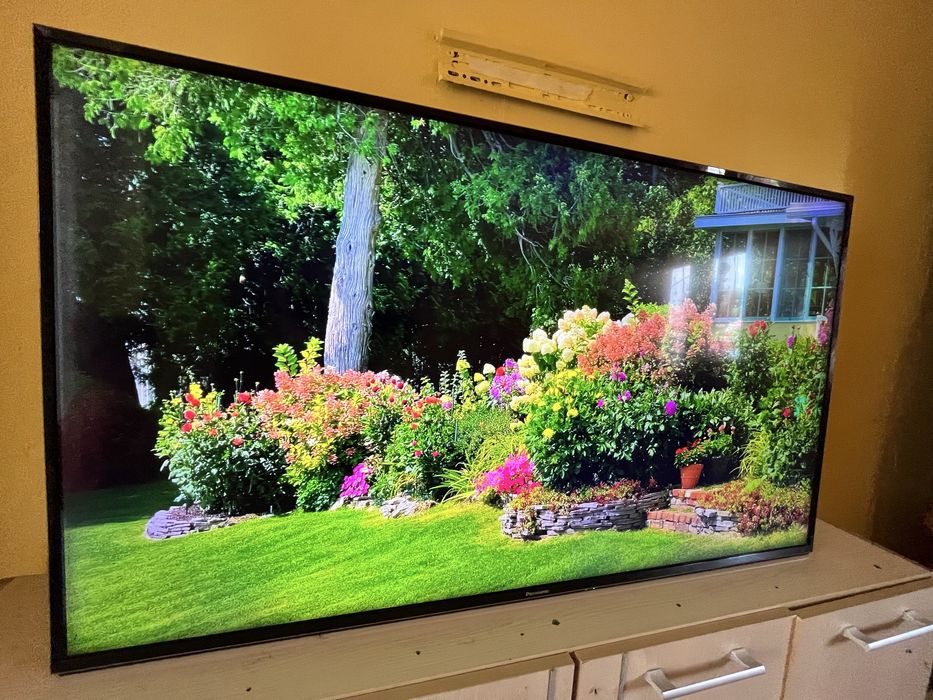 Tv smart Panasonic 4K 152 CM