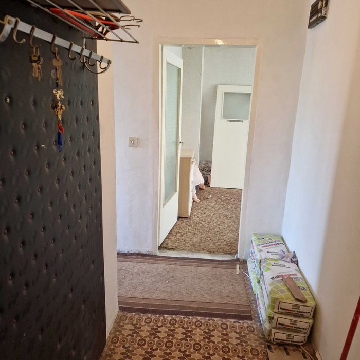 Дава се под наем Четиристаен апартамент в Димитровград - 86 кв.м за 56100 € - Снимка #3