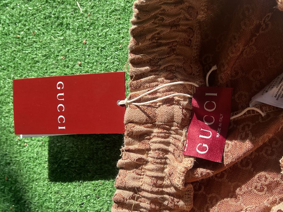 Pantlaini scurti gucci