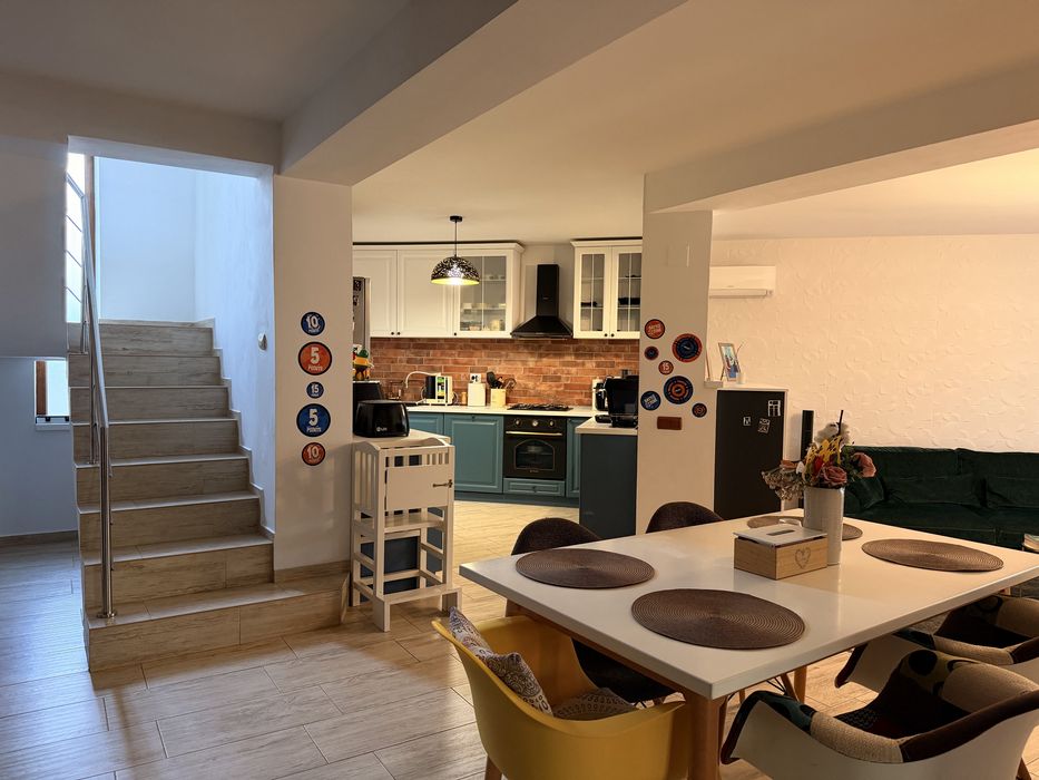 Vand Vilă Spațioasă P + Etaj – Zona Elvila, Palazu Mare (Str. Henry Coandă)