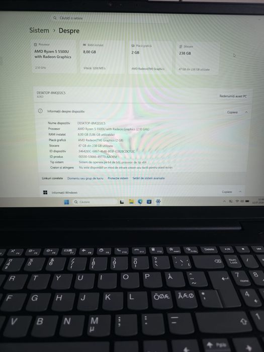 Vand laptop Lenovo V15 G2