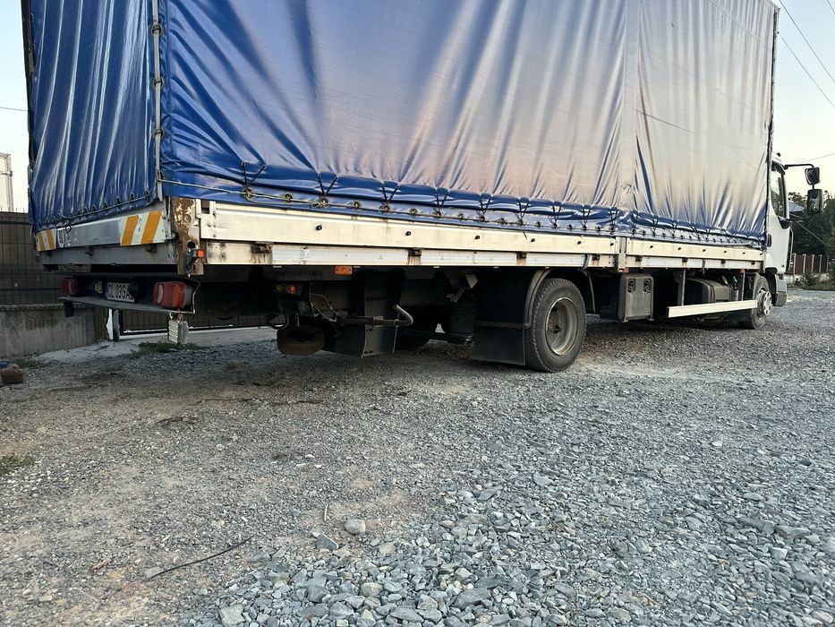 Camion Renault Midlum