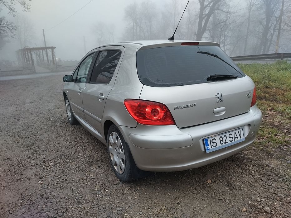 Vând Peugeot 307 diesel cu istoric service. Bun pentru începători sau