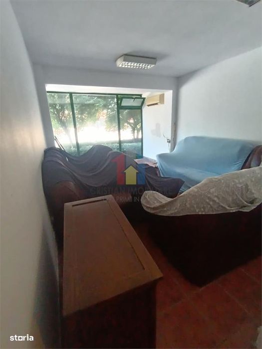 Spatiu comercial, 60 mp, 3 camere, vitrina stradala, zona  Ultra Centr