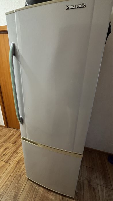 Продам холодильник Panasonic