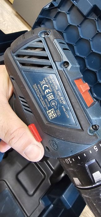 Шуруповерт Bosch