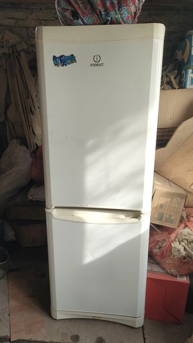 Продам холодильник