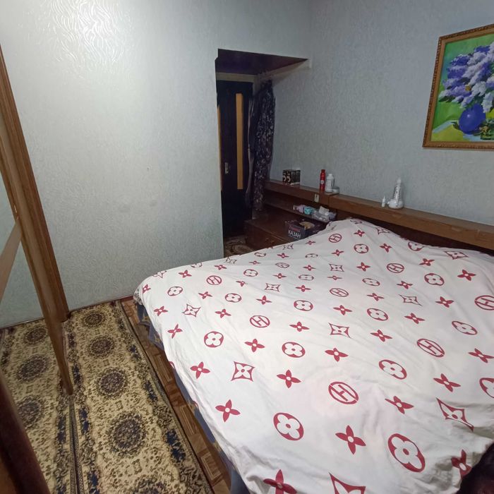 Срочно продается 4 комнатная квартира , Куйлюк,ТРЦ Компасс.