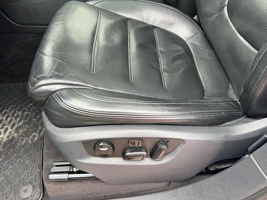 Vând Vw Touareg 2013