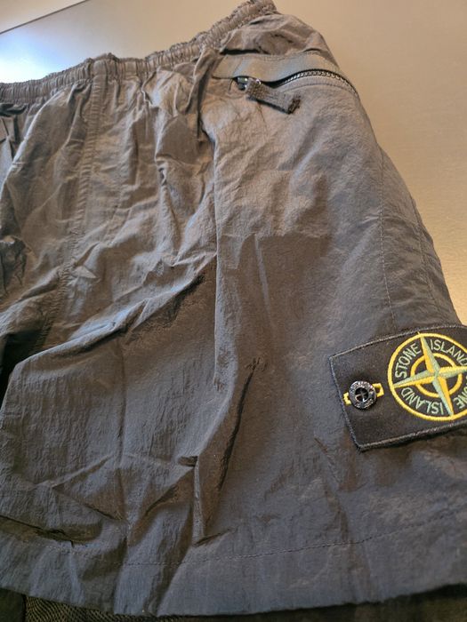 Stone Island Nylon Metal shorts — XL