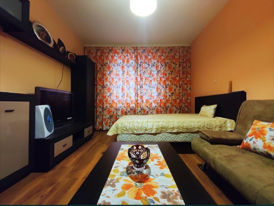 Продава се Тристаен апартамент в София, Зона Б-5-3 - 71 кв.м за 1429 €/кв.м - Снимка #1