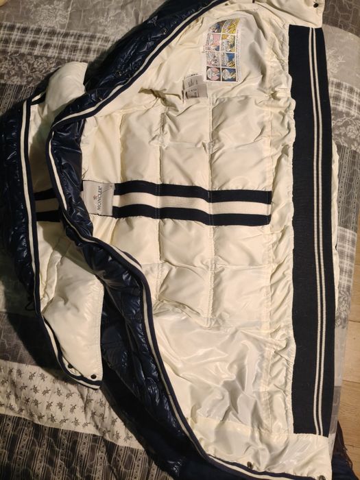 Geacă cu puf Moncler, marime 34, femei