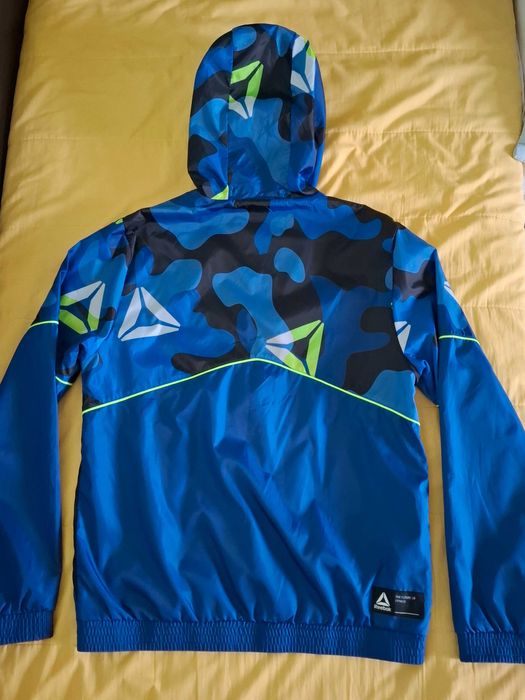 Детски син шушлек REEBOK, размер за 10-15г. и Детска пухкава  Горница!