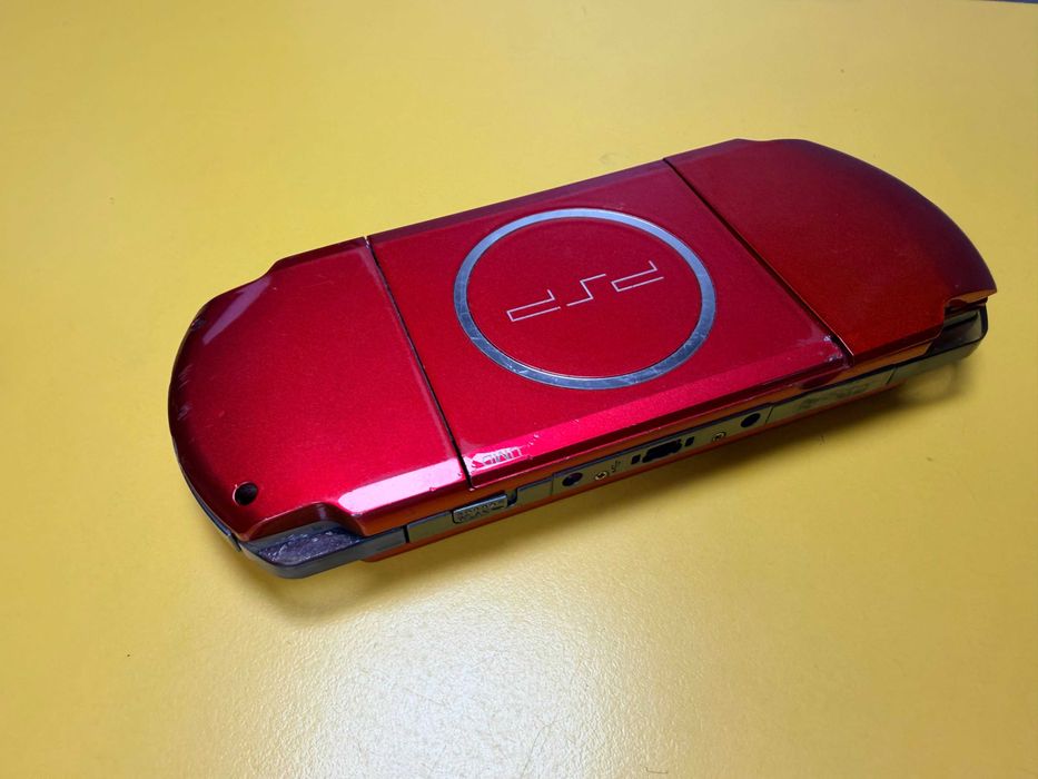 Sony PSP 3000 Playstation Portable - 16G с качени  игри