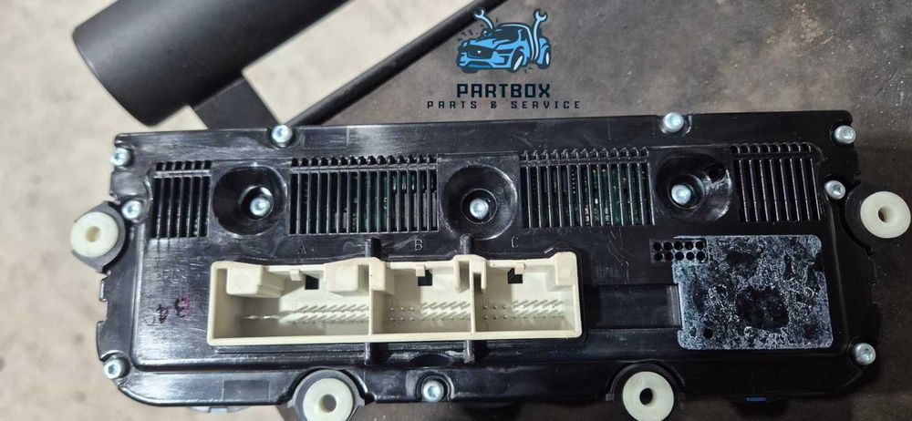 Управление климатроник Golf V 1.6 FSI