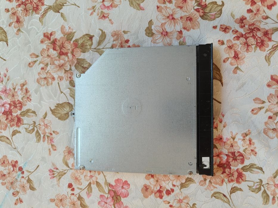 Unitate Optică DVD Writer Externă / Internă Slim - Model GUE1N (HLDS)