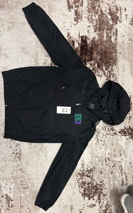 Vând geaca noua de bărbați Armani Exchange