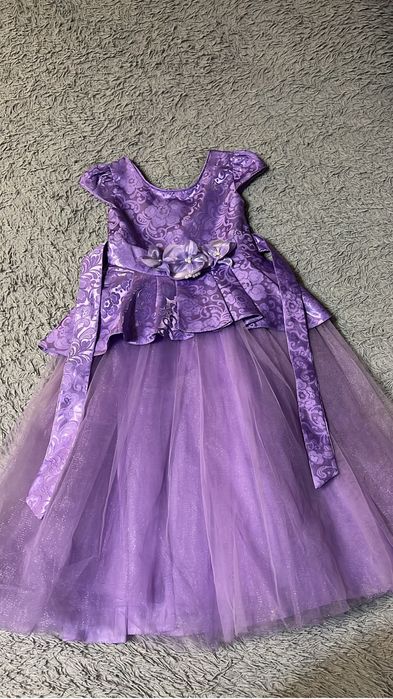 Вечернее платье, в отличном состоянии