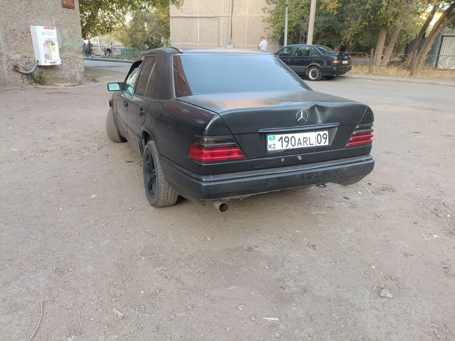 Mercedes Benz W124