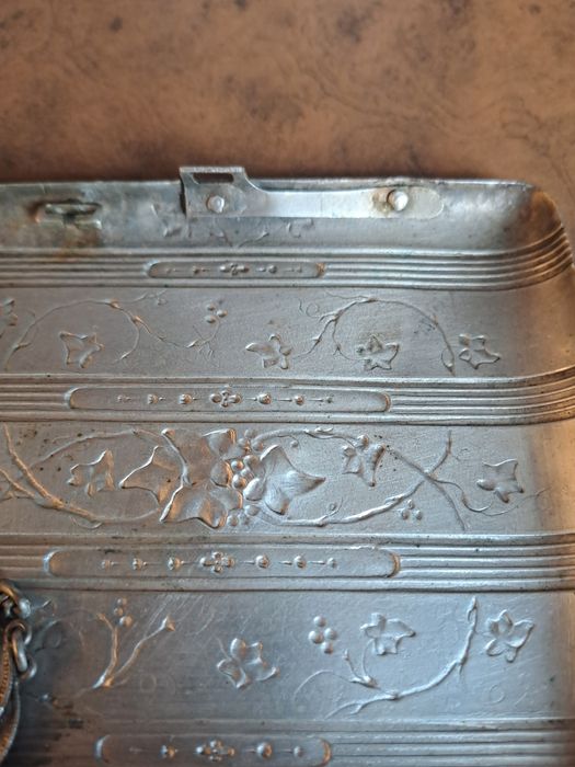 Посребрена колекцйонерска табакера!