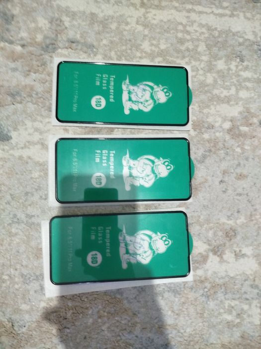 Защитное стекло iPhone 11