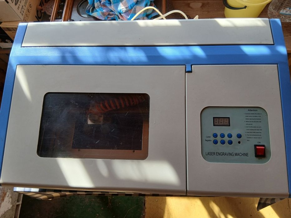 Лазер за гравиране и рязане 40 W CO2