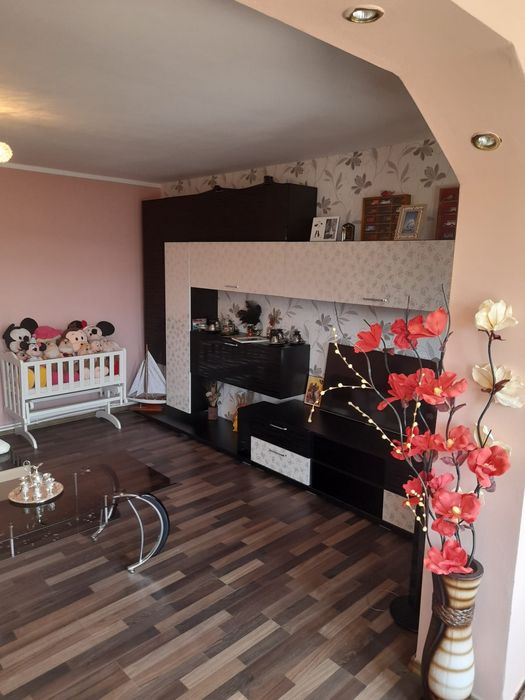 Vând proprietate în comuna Maicanesti