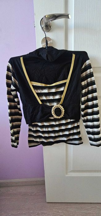 Дамски блузи и пуловери