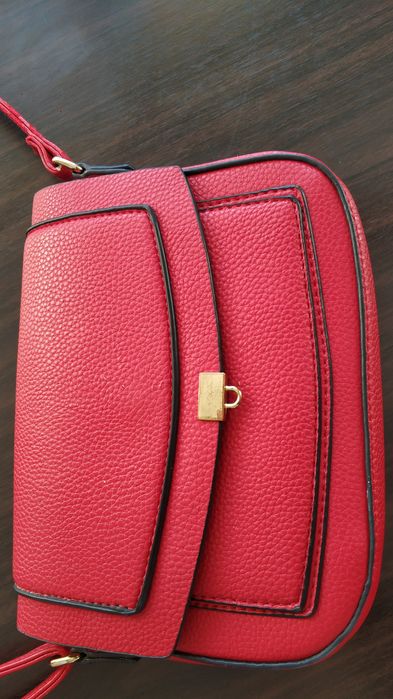 Дамска чанта червена