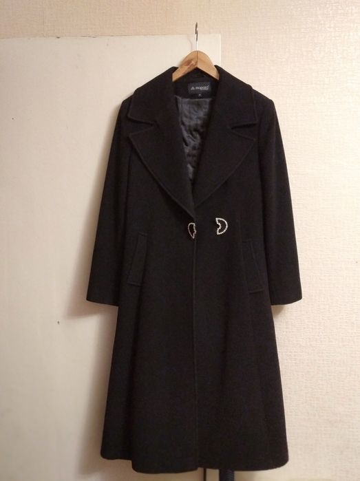 Хорошее пальто для девушки.