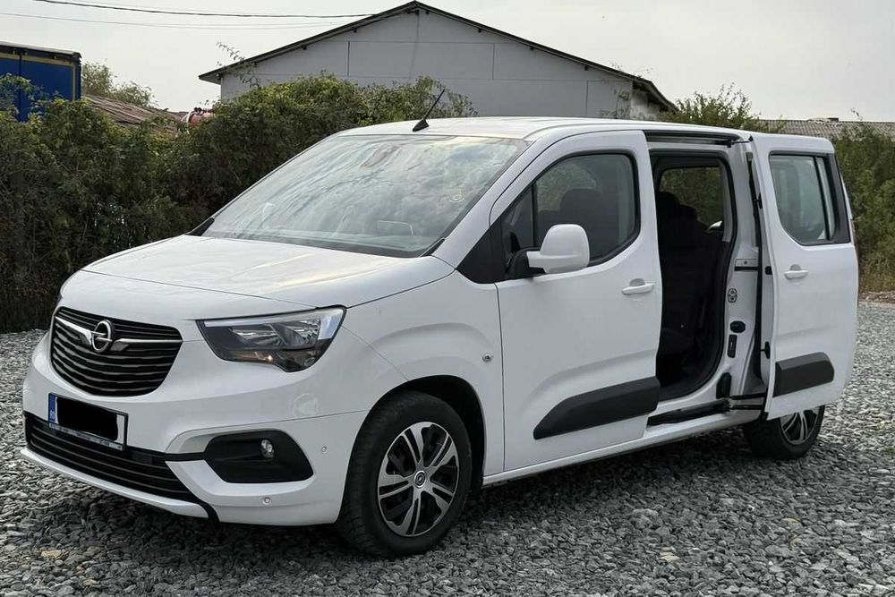 Inchiriez masina/dubita cu 7, 8 , 9 locuri V class, Opel Combo Xl, Citroen jumpy spacetourer pentru diferite evenimente