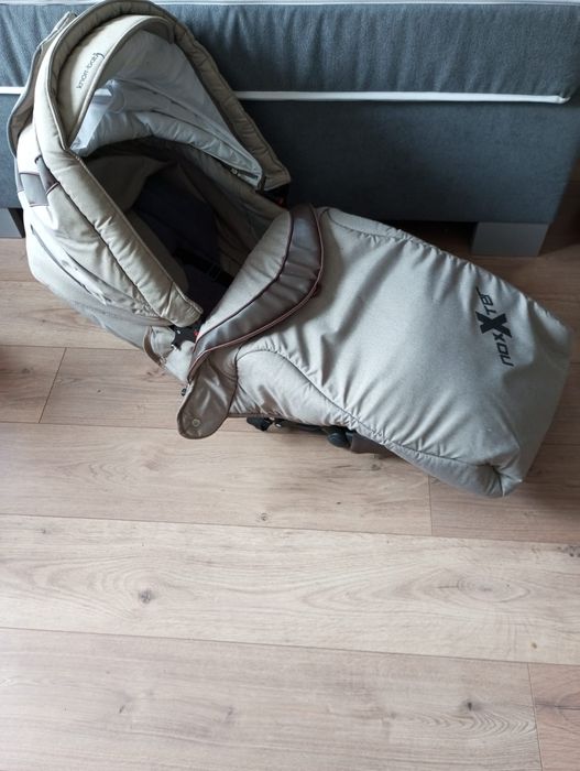 Cărucior pentru copii